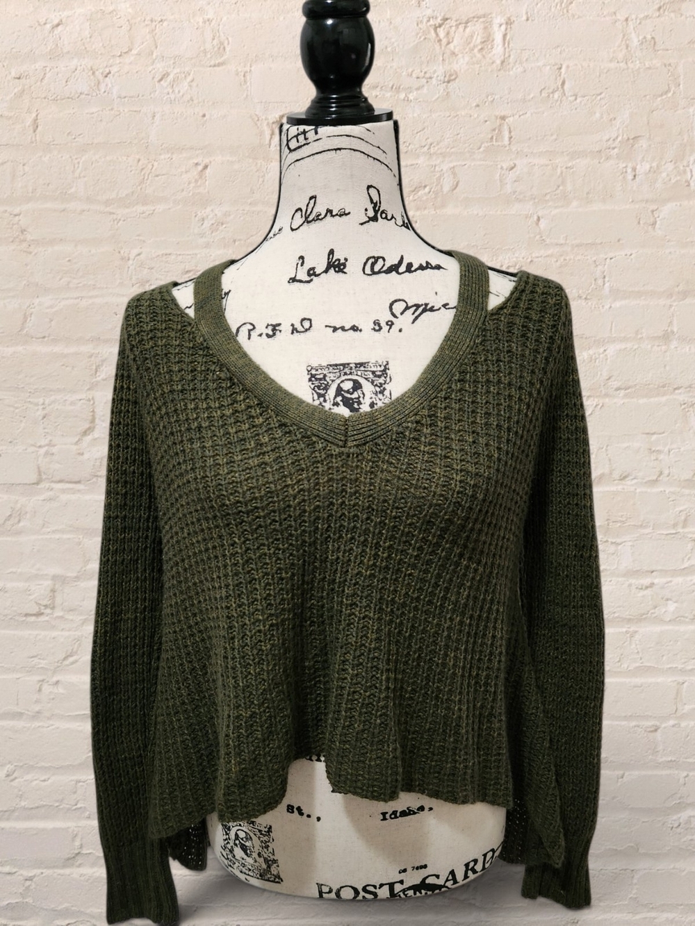 Derek Heart Olive Green Cutout VNeck High Low Waffle Knit Sweater M Fairy Grunge